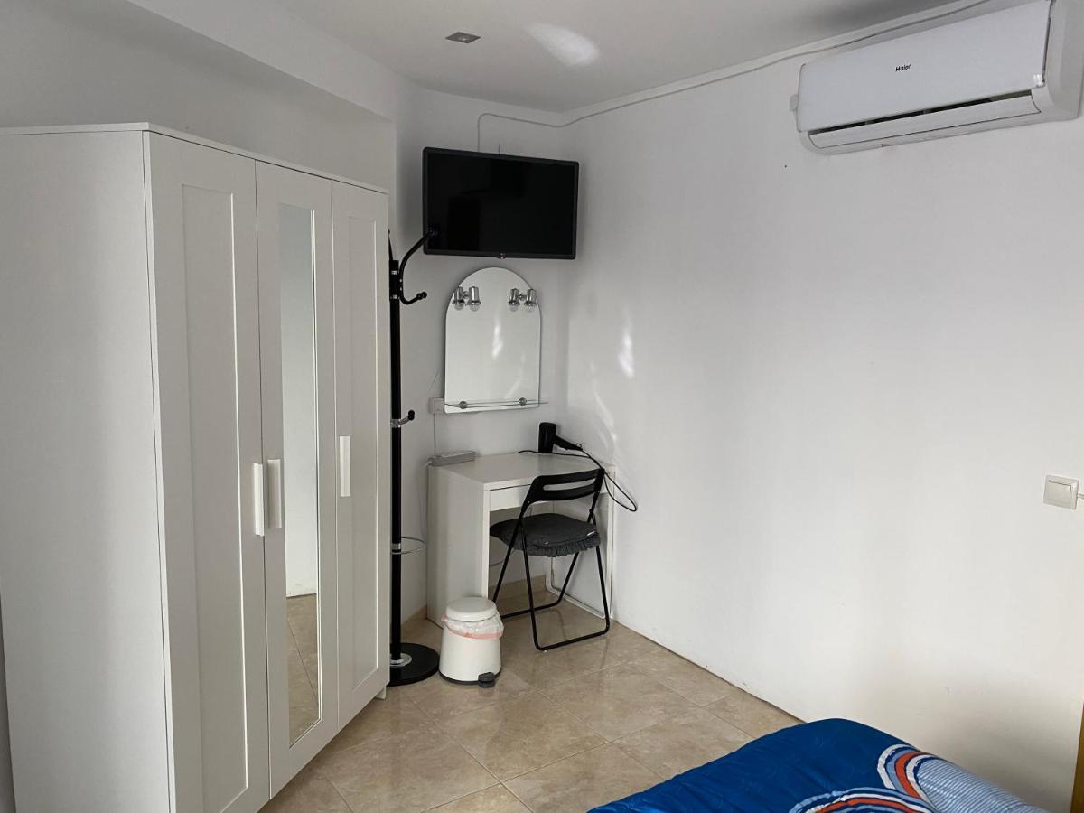 Malaga Centro Habitaciones Privada En Apartamento Compartidos Luaran gambar