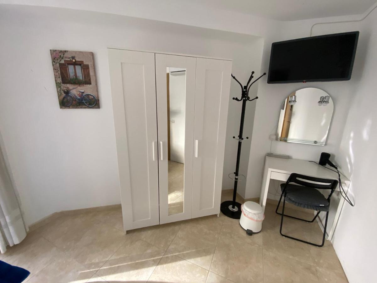 Malaga Centro Habitaciones Privada En Apartamento Compartidos Luaran gambar