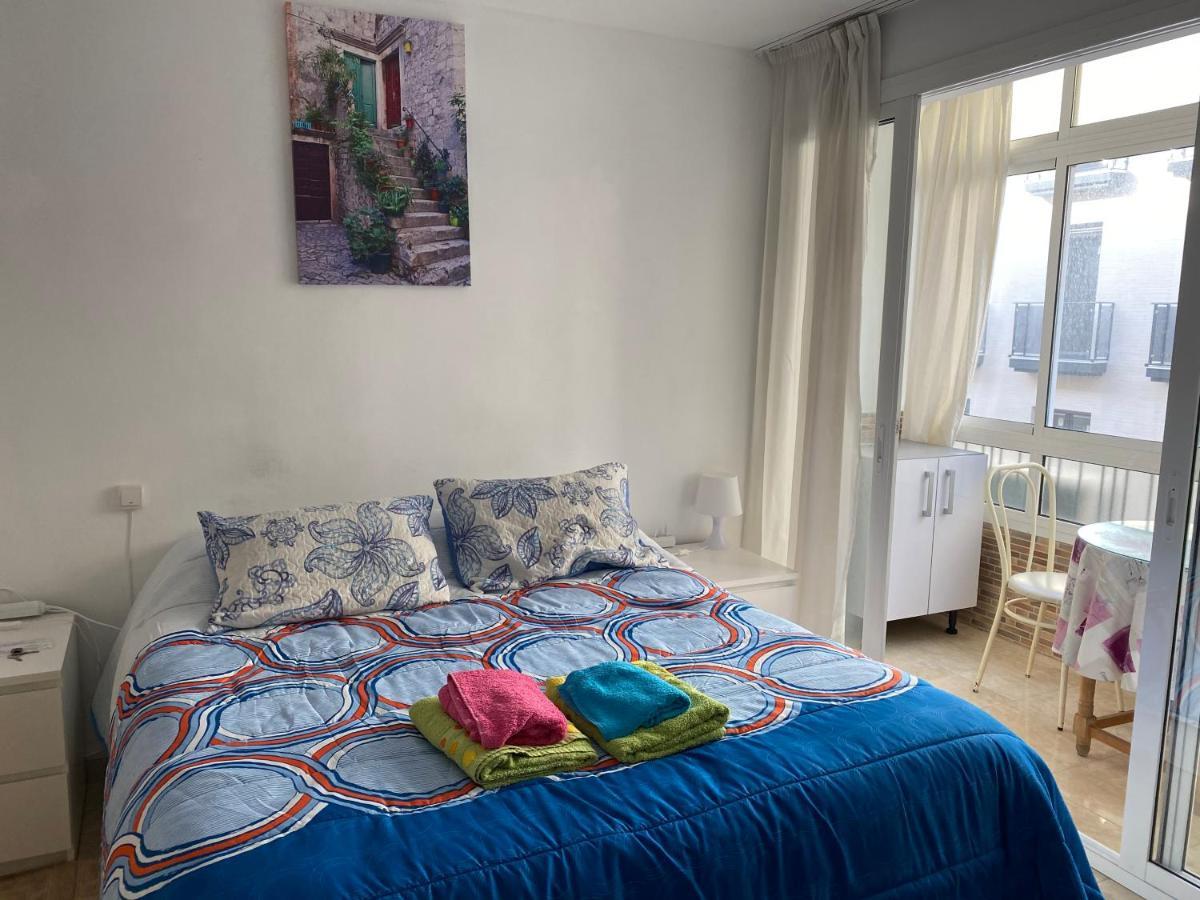 Malaga Centro Habitaciones Privada En Apartamento Compartidos Luaran gambar