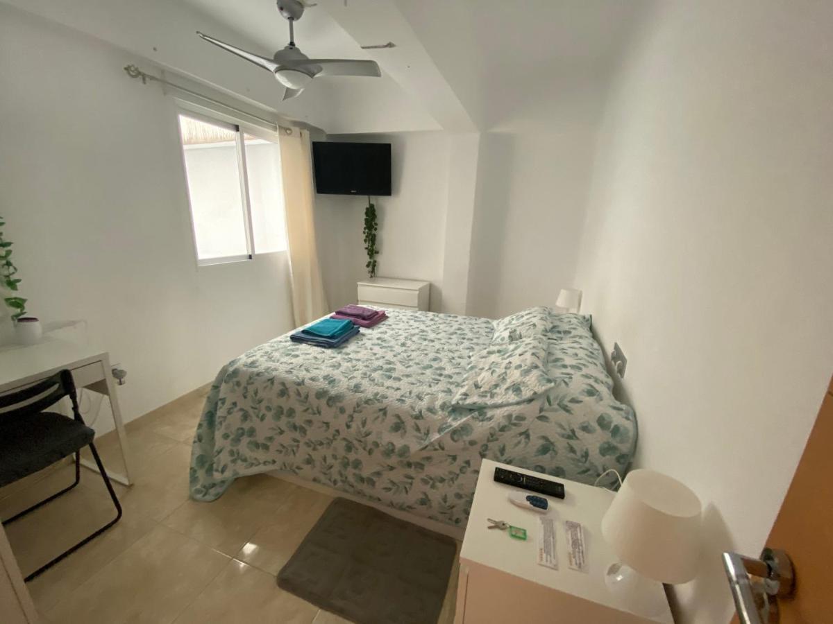 Malaga Centro Habitaciones Privada En Apartamento Compartidos Luaran gambar