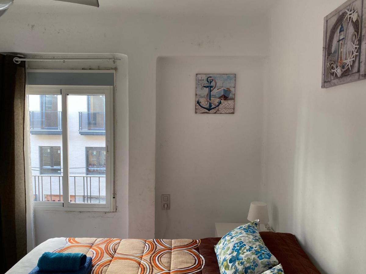 Malaga Centro Habitaciones Privada En Apartamento Compartidos Luaran gambar