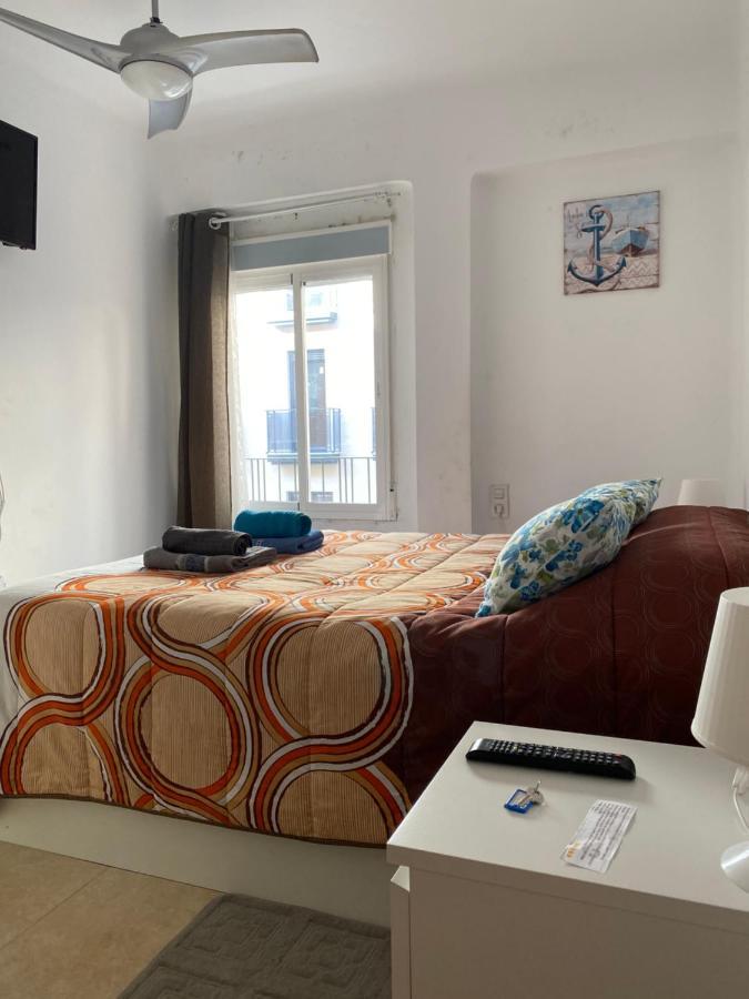 Malaga Centro Habitaciones Privada En Apartamento Compartidos Luaran gambar