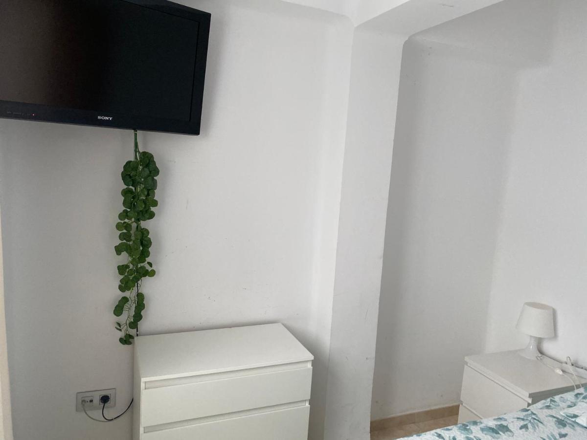 Malaga Centro Habitaciones Privada En Apartamento Compartidos Luaran gambar