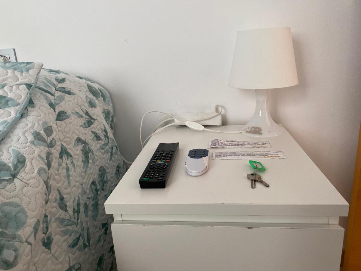 Malaga Centro Habitaciones Privada En Apartamento Compartidos Luaran gambar