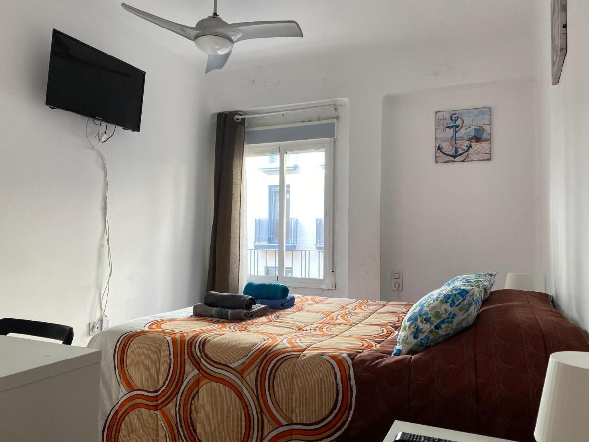 Malaga Centro Habitaciones Privada En Apartamento Compartidos Luaran gambar