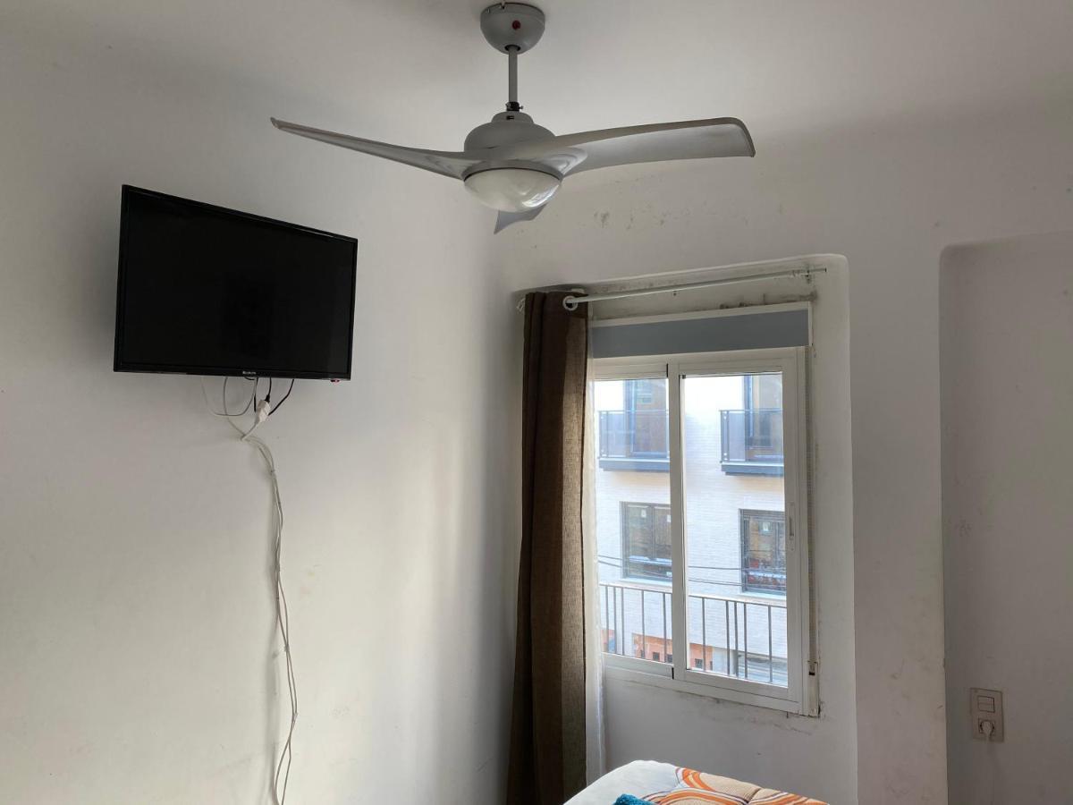 Malaga Centro Habitaciones Privada En Apartamento Compartidos Luaran gambar