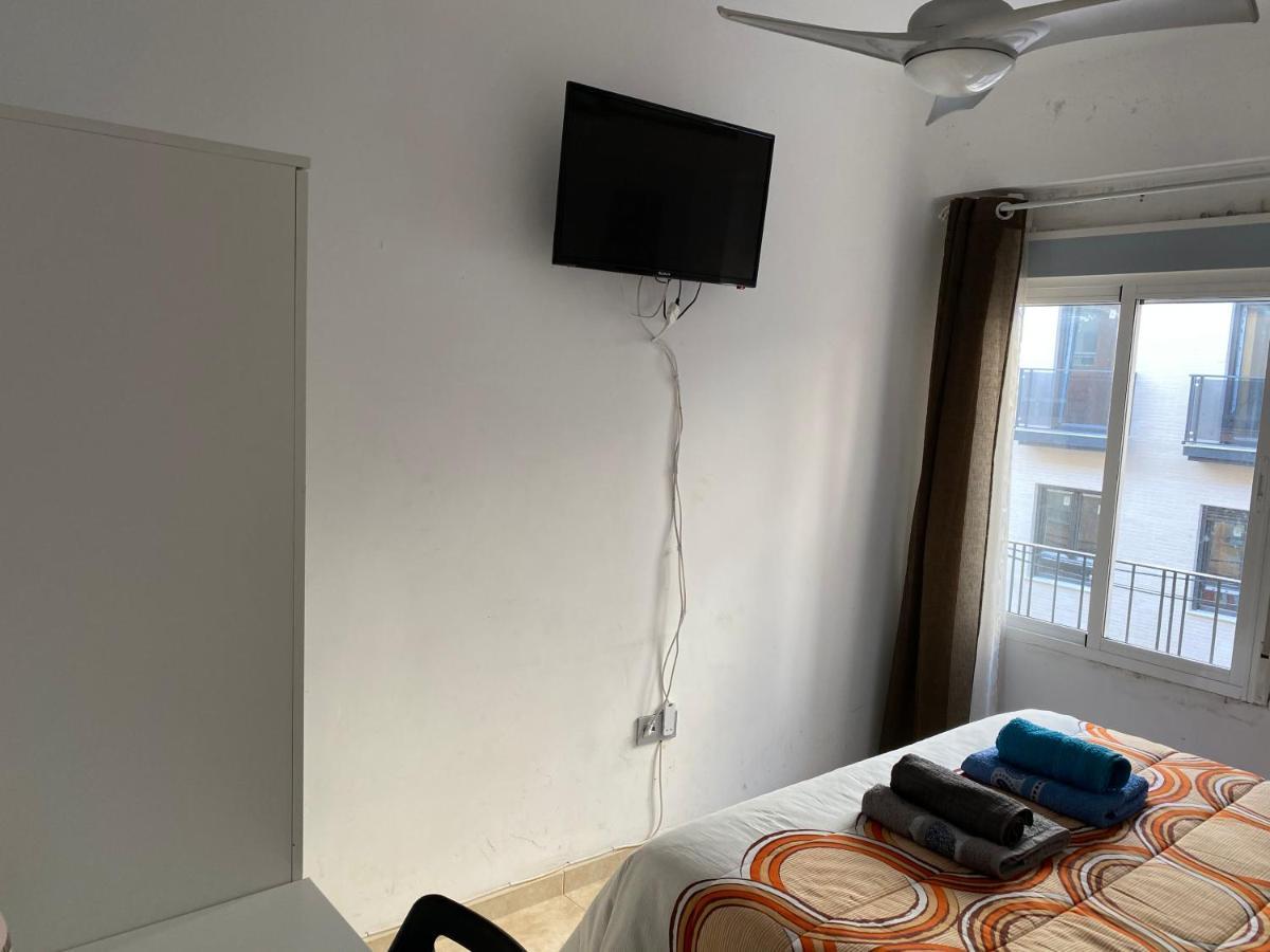 Malaga Centro Habitaciones Privada En Apartamento Compartidos Luaran gambar